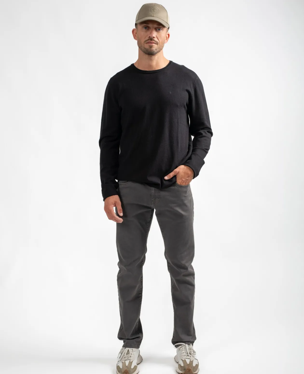 Shop Sun Valley Homoro Noir